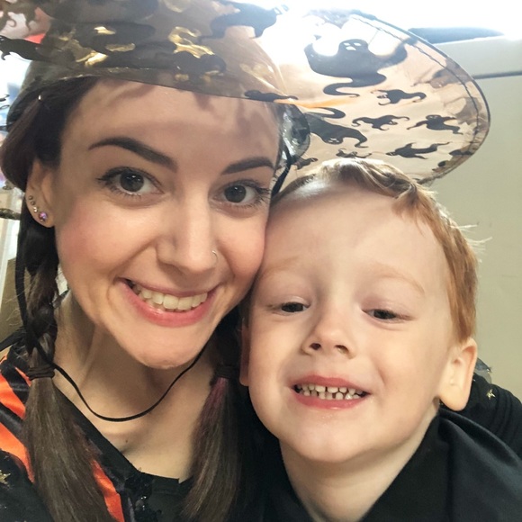 Meet Your Posher, Erin 💕 - Picture 3 of 5